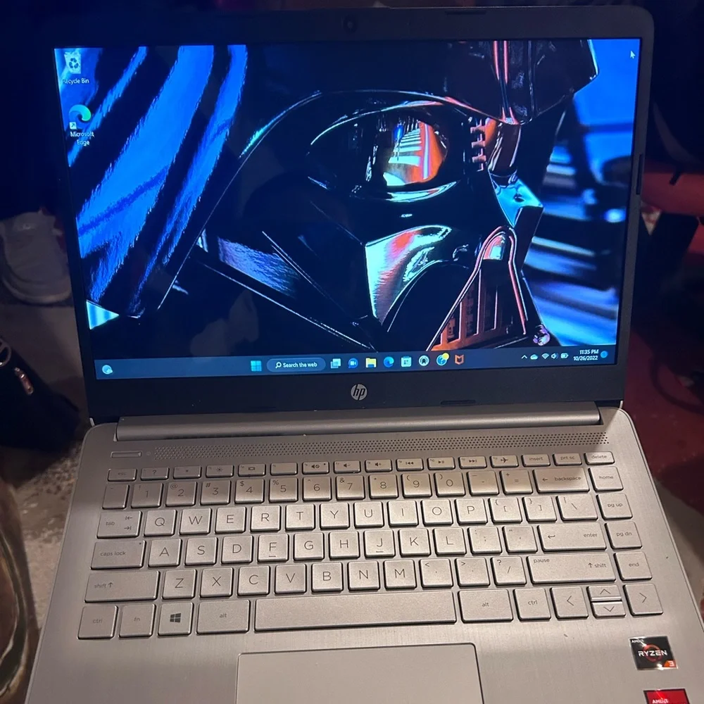 Hp laptop and Swisstech travel bag